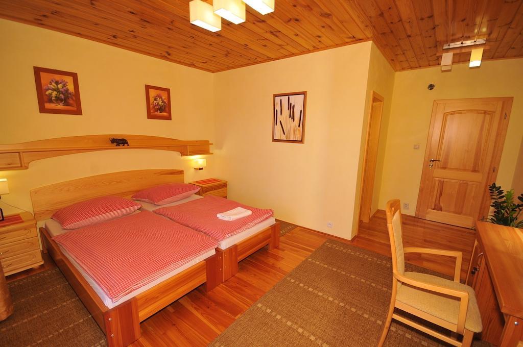 Penzion Tri Klasy Nova Lesna Exterior foto